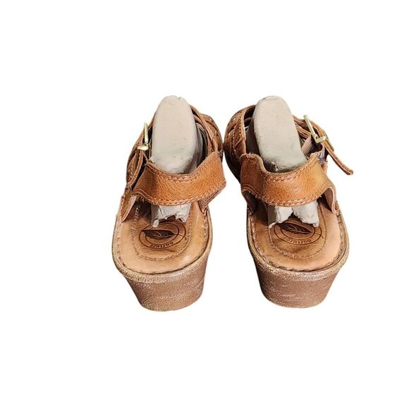 Nurture Magellan Wedge Sandals Brown Leather Slingback Studded 9 - Picture 4 of 5
